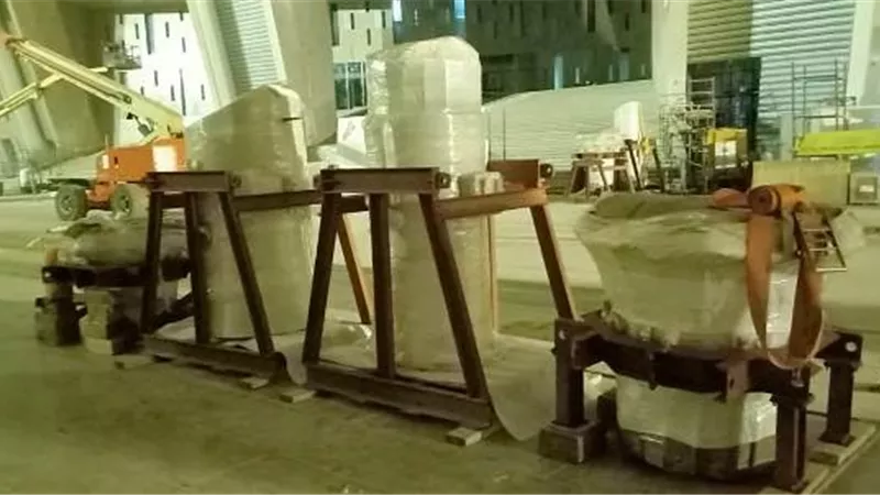 المتحف المصري الكبير يستقبل ٢٠٠٠ قطعة اثرية قادمة من متحف التحرير والمخزن المتحفي بتل اليهودية ومنطقة اثار الهرم