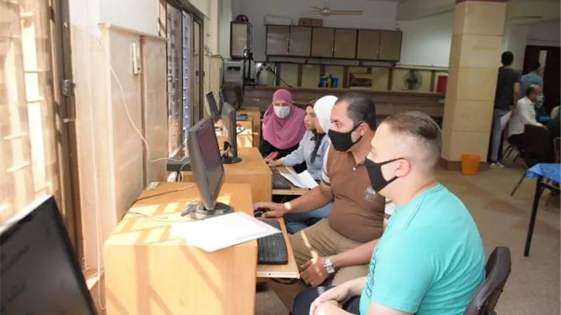 تنسيق 2020..معامل جامعة القاهرة تواصل استقبال طلاب المرحلة الثالثة