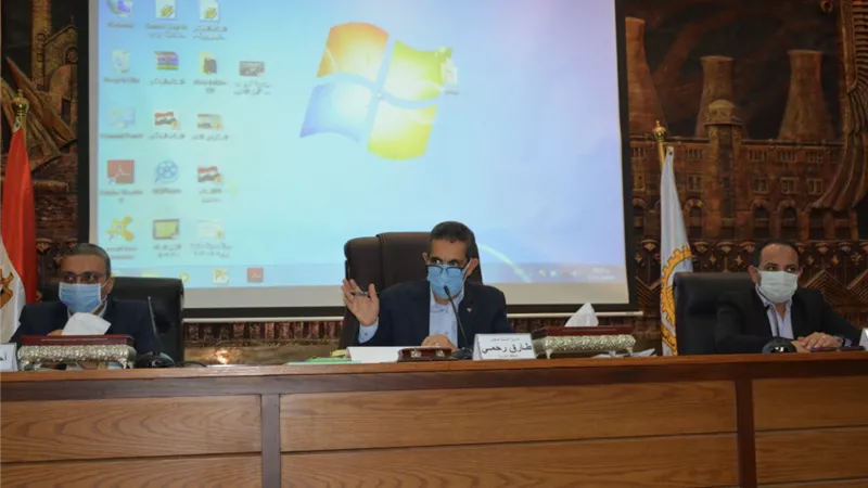محافظ الغربية يتابع الموقف التنفيذي لـ 338 مشروع بالمحافظة ويحيل المخالفين للنيابة.