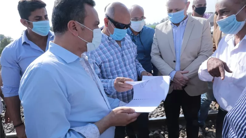 وزير النقل يتفقد مشروع محور شمال الأقصر