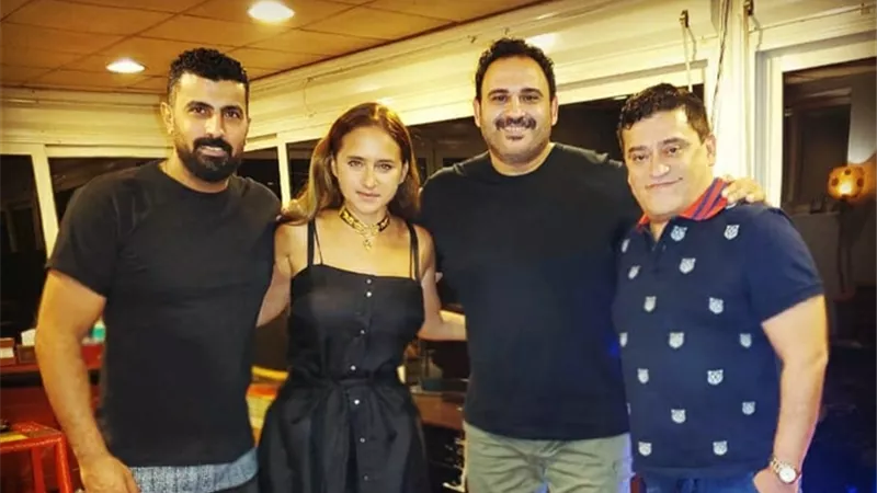 نيللى كريم أمام أكرم حسني فى 