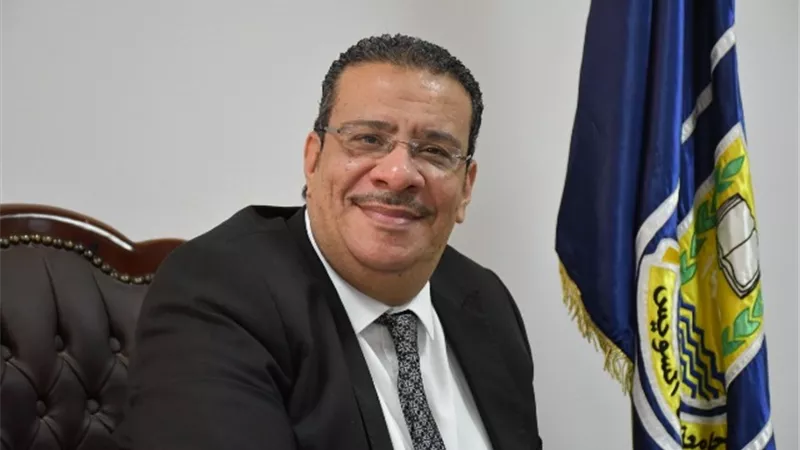 الدكتور أحمد زكي في أول أيام توليه رئاسة جامعة قناة السويس: خطة تطوير و تحول رقمي واستعدادات خاصة للعام الجديد
