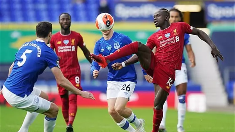 شوط أول سلبى بين ليفربول وتشيلسى بالدورى الإنجليزى