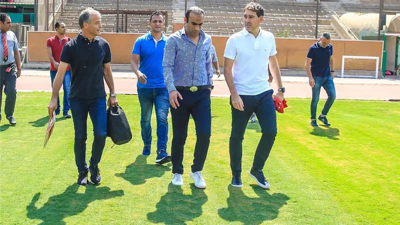 بعد التتويج بالدورى.. الأهلى يتخذ قراراً هاماً بشأن فايلر ومساعديه