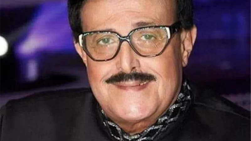 نقيب الممثلين يكشف تطورات الحالة الصحية للفنان سمير غانم
