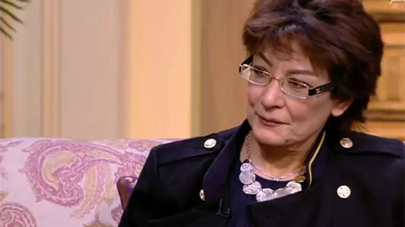 سماح انور تكشف سر نشاطها على السوشيال ميديا وغيابها عن الساحة الفنية