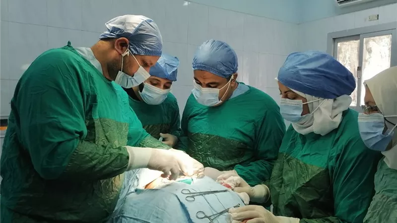 اجراء ٤ عمليات جراحية بههيا لاستئصال ورم بالثدي وفحص إكلينيكي وسونار لـ٢٨ سيدة بفاقوس