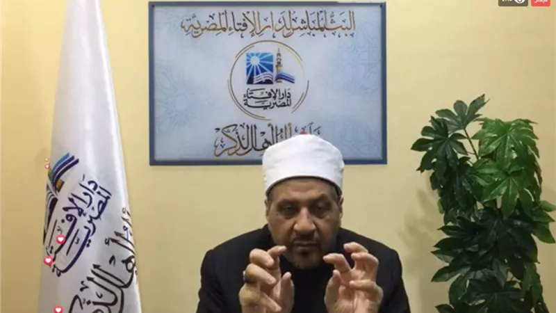 حكم تنزيل صورتي على الفيس وانا طفلة؟ .. الإفتاء تجيب