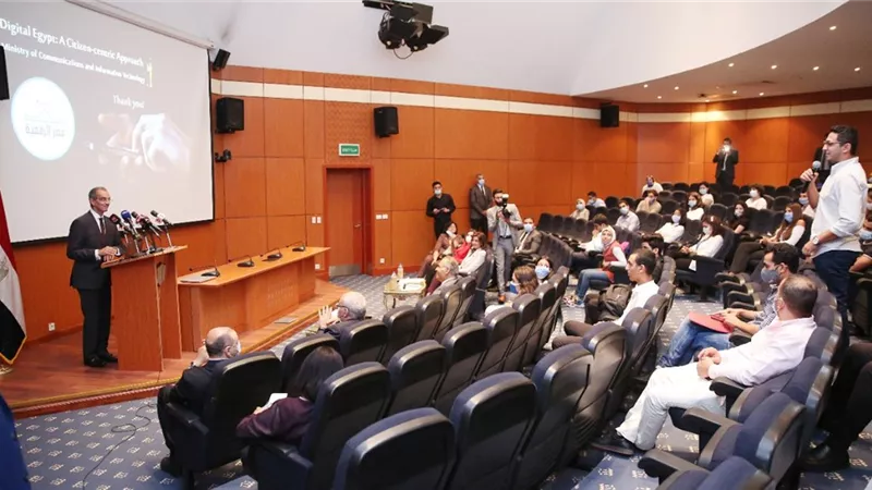 الاتصالات :رفع كفاءة الانترنت خلال عام بتكلفة 30 مليار جنيه