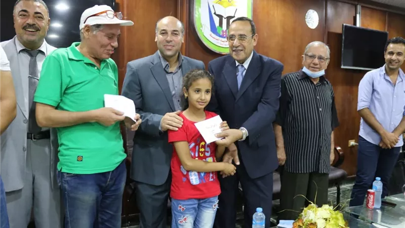 توزيع جوائز المسابقة الإذاعية 