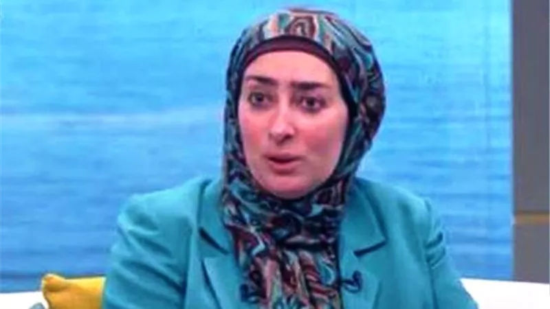 الفنون التطبيقية بحلوان تنظم ورشه بمركز الخصوص للتدريب على الحياكة والباترون.. بالصور