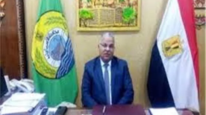 مدير تعليم الإسماعيلية يوجه بتطوير أساليب المتابعة لتحقيق رؤية مصر 2030