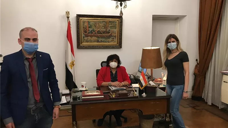 مبادرة 1000 كاتب: شكرا وزيرة الثقافة د.ايناس عبد الدايم لدعمها الشباب