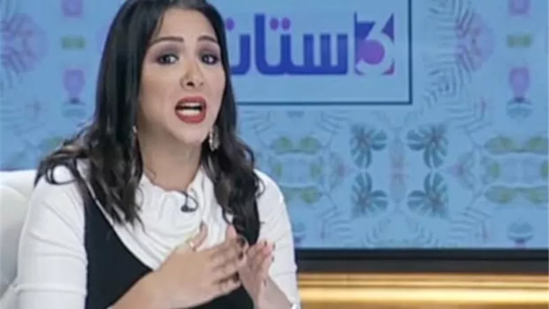 ياسمين فهمي وليلى عز العرب يشاركان في تحدي صور الطفولة على الهواء