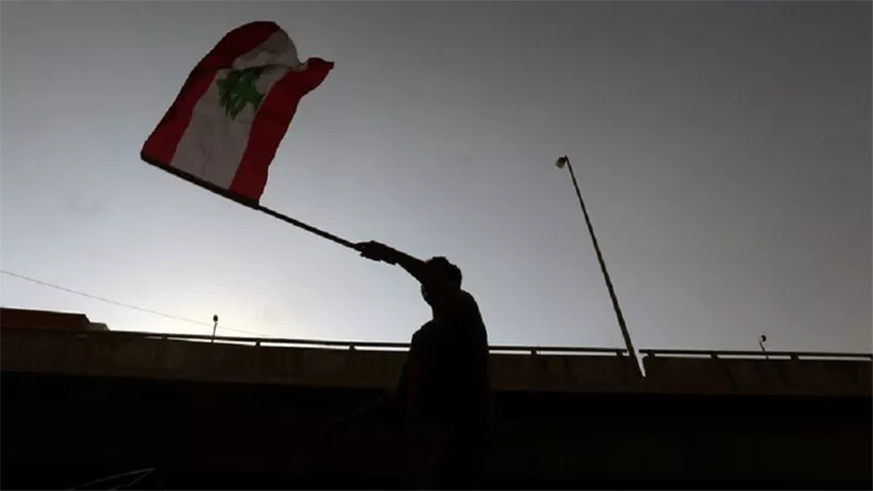 فرنسا تواصل ضغوطها لتشكيل حكومة لبنانية 