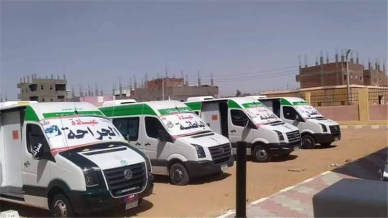 توقيع الكشف على 344 مواطن فى قافلة طبية مجانية بالوادى الجديد.صور