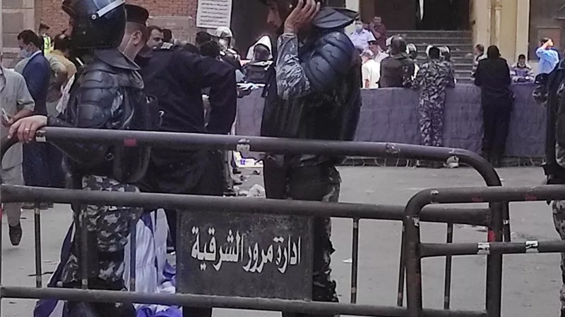 227مواطنا يتقدمون بطلبات الترشح لمجلس النواب في الشرقية.صور