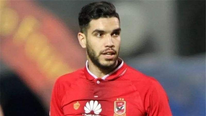 الأهلي يشترط مليوني دولار لبيع وليد أزارو