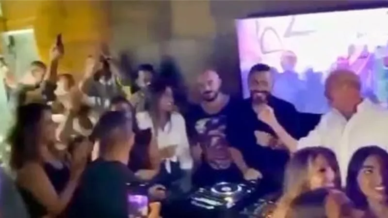 نجيب ساويرس يرقص على أغنية تامر حسني الجديدة