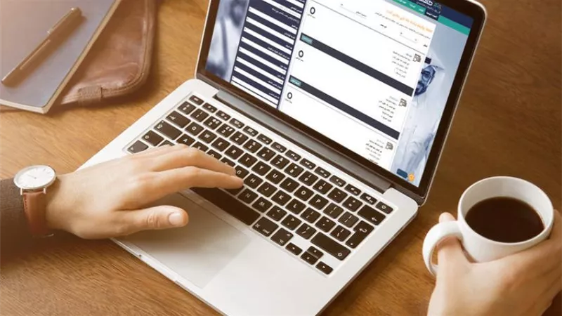 الحكومة البريطانية تدعو المواطنين للعمل من المنزل لمواجهة تفشى كورونا