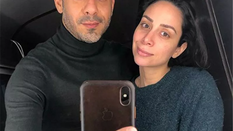 صوتك مفيش أى شعر يقدر حبيبتى يوصفه.. محمد فراج يتغزل فى خطيبته بسنت