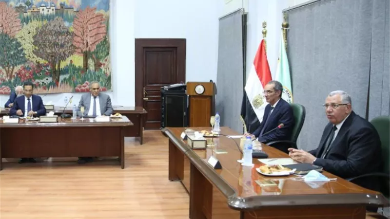 وزيرا الاتصالات وتكنولوجيا المعلومات والزراعة يبحثان استخدام تكنولوجيات الذكاء الاصطناعى فى تطوير قطاع الزراعة