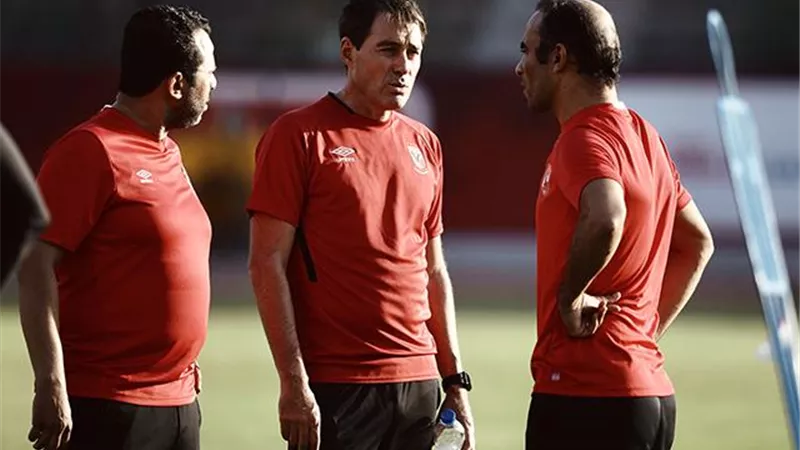 لمواجهة نادى مصر.. فايلر يعلن التشكيل الأساسى للأهلى فى المحاضرة الأخيرة