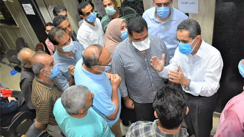 محافظ الغربية في جوله مسائية داخل المراكز التكنولوجية بحي أول وثان طنطا