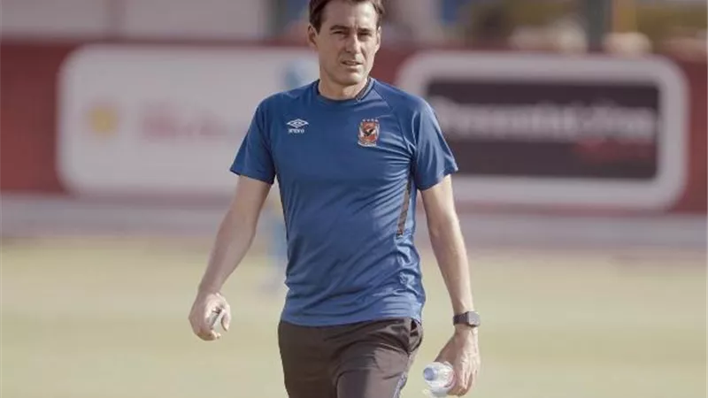 فايلر يعلق على أنباء رحيله عن الأهلي