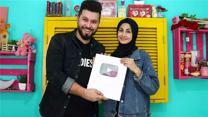 اليوتيوبر أبو الجود وزوجته أم الجود يحصدون درع اليوتيوب