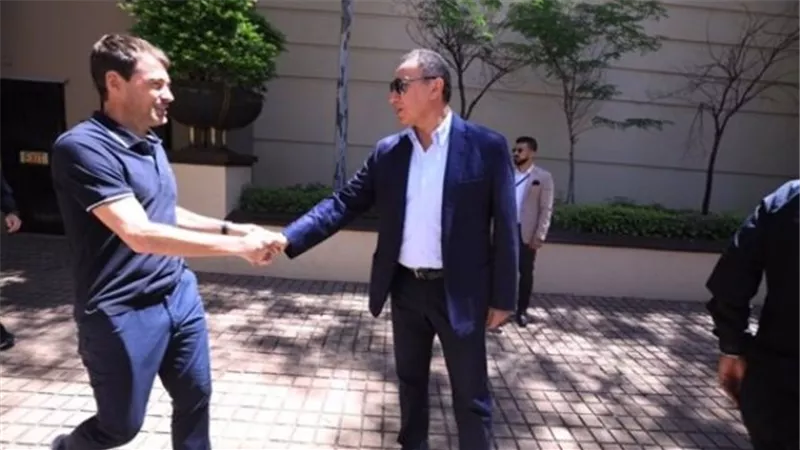 فايلر يبلغ الخطيب عدم شعوره بالراحة بعيدا عن أسرته