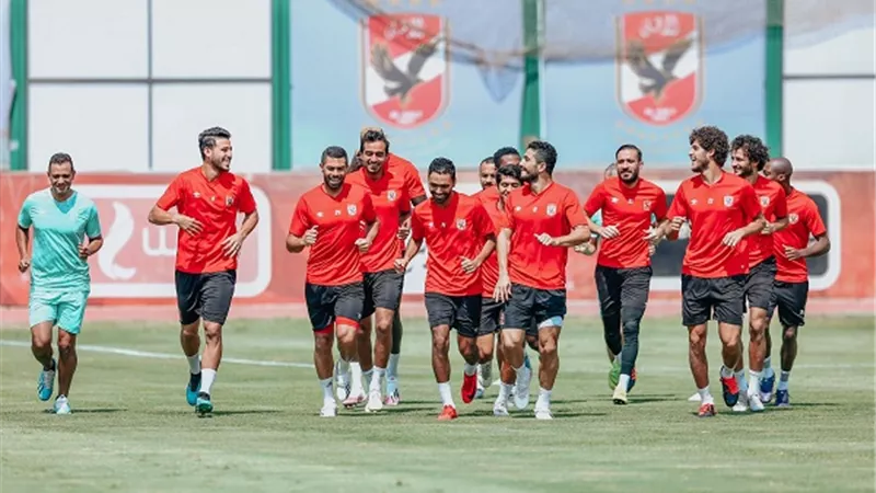 لاعبو الاهلى المشاركون فى مباراة اف سى مصر يخوضون مرانا استشفائيا