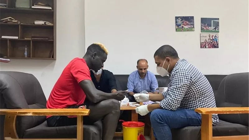 لاعبو الاهلى يجرون تحليل رابيد تسيت قبل المران الصباحى