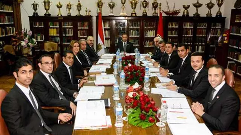 مجلس إدارة الأهلى يعلن مساندة الدولة ومؤسساتها الوطنية ضد الأفكار الهدامة