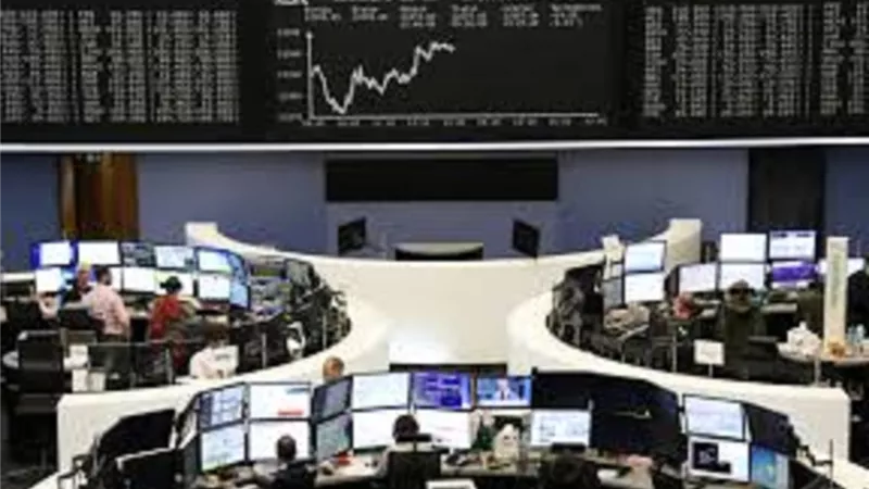 تباين أداء أسهم أوروبا بالمستهل مع ارتفاع حالات الاصابة بكورونا