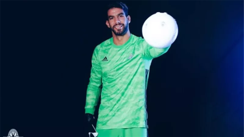 إكرامي: لا توجد مقارنة بين الأهلي وبيراميدز.. ولدى تجربة جديدة مع الفريق السماوى