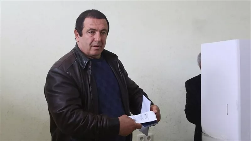 أرمينيا.. اعتقال زعيم المعارضة جاجيك تساروكيان