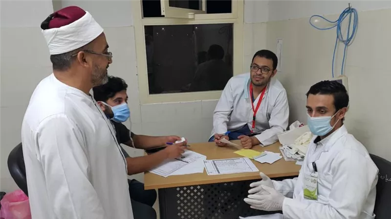قافلة الأزهر الطبية بسيناء توقع الكشف الطبي على ٢٠٠٠ شخص