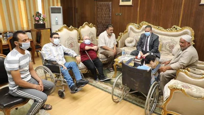 أبو ليمون : صرف إعانات مالية لبعض الحالات الإنسانية وذوي الهمم إستجابة لشكواهم علي الصفحة الرسمية لمحافظة المنوفية