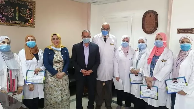 تكريم الصيادلة المتميزين بالتأمين الصحى ومستشفى المبرة بالزقازيق
