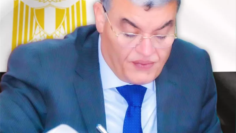 محافظ المنيا يكشف تفاصيل حملة رئيس مدينة سمالوط لفض سوق عشوائى