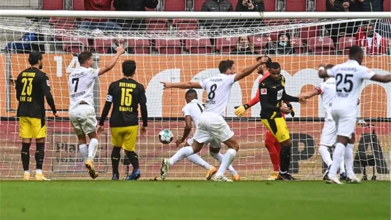 دورتموند يسقط أمام أوجسبورج فى مباراة مثيرة
