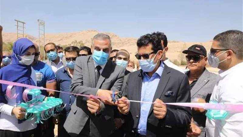 وزير الرياضة ومحافظ سوهاج يفتتحان الملعب الخماسي لنادي الرحلات بالكوثر وناديا صحيا بالمحافظة