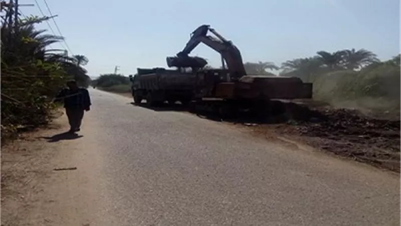 محافظ أسيوط: تطهير ترعة نجع حمادي بنطاق مركز البداري ورفع نواتج المخلفات