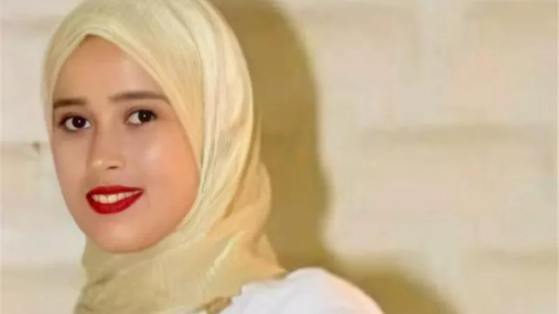 أظافر 