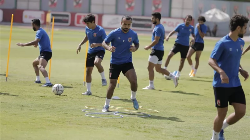 فحص طبي لثنائى الاهلى