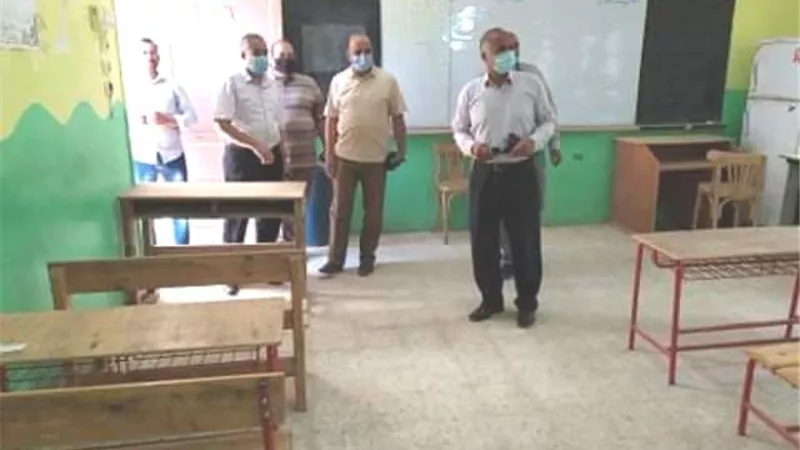 رئيس مركز الداخلة يتفقد جاهزية المدارس بالوادى الجديد