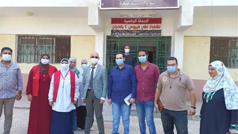 مسعود يتابع المبادرة الرئاسية لعلاج الأمراض المزمنة بمنيا القمح
