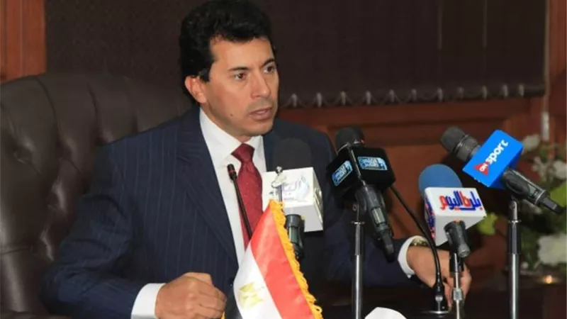 وزير الرياضة يتفقد أول جيم 