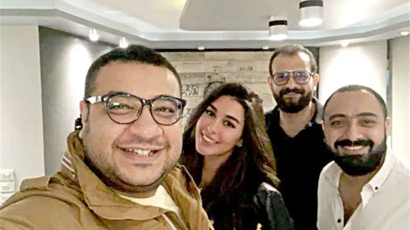 تعافى مؤلف 